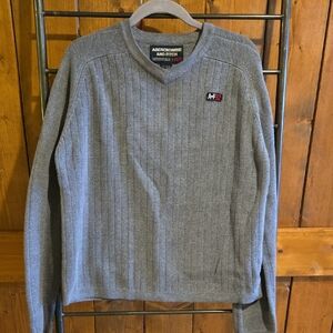 Abercrombie & Fitch V-Neck Sweater in Heather Gray